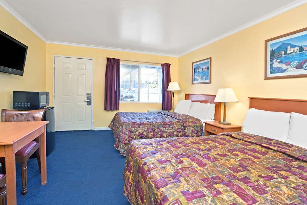 Knights Inn Santa Cruz Zimmer foto