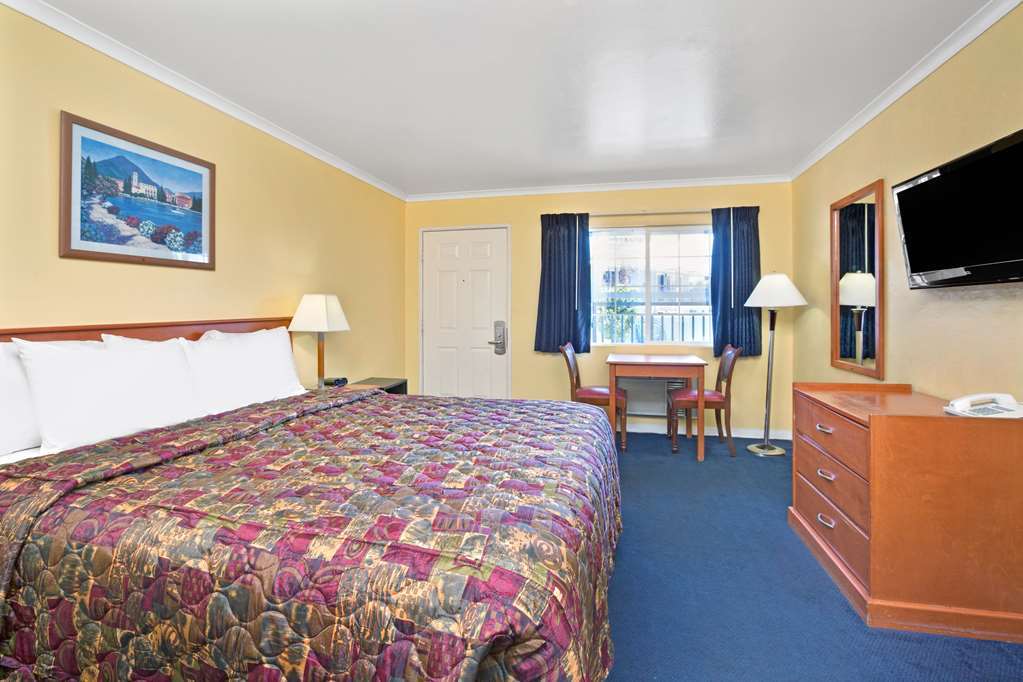 Knights Inn Santa Cruz Zimmer foto